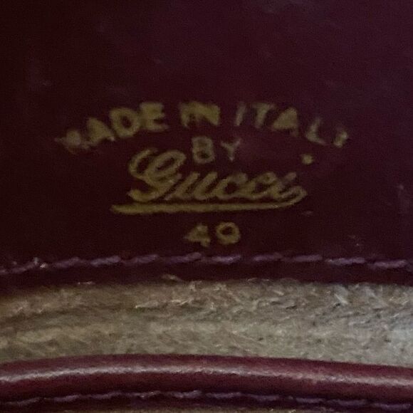 Authenticated Vintage Gucci GG Logo Burgundy/Wine Crossbody Shoulder Bag. COA. - Picture 7 of 16